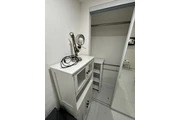 $850 : Roomate thumbnail