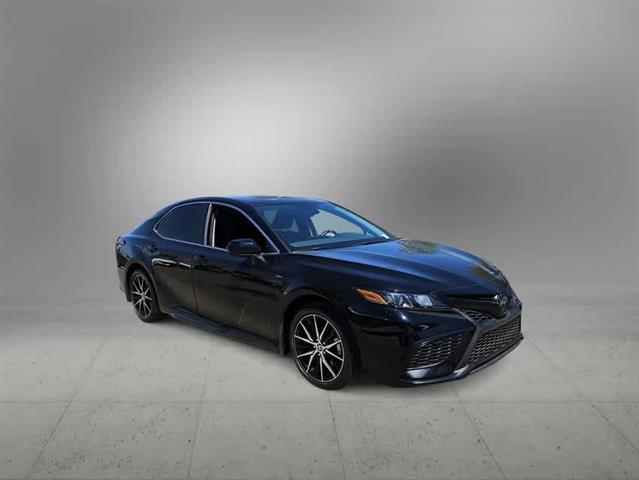 $23990 : Pre-Owned 2021 Toyota Camry SE image 7