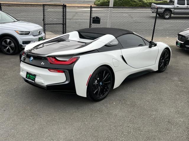 $74300 : Used 2019 i8 Roadster for sal image 10