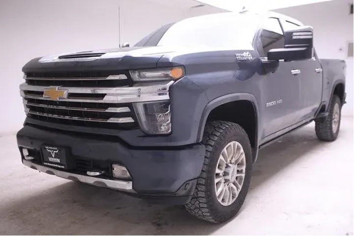 $31999 : Chevrolet Silverado 2500HD 2 image 1