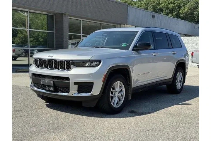 $31246 : Jeep Grand Cherokee L 2023 4 image 1