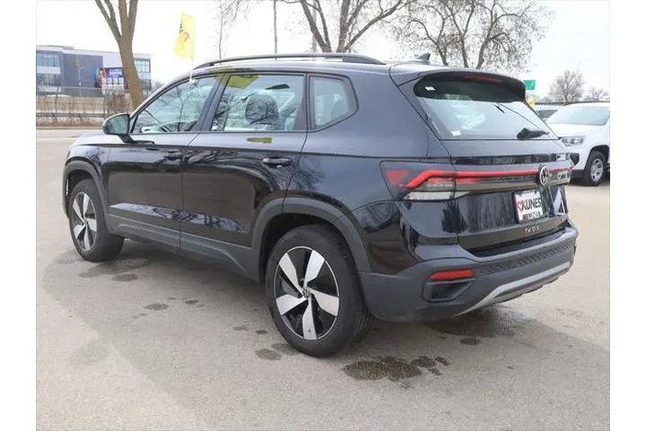 $21990 : Volkswagen Taos 2025 AWD S 4 image 6