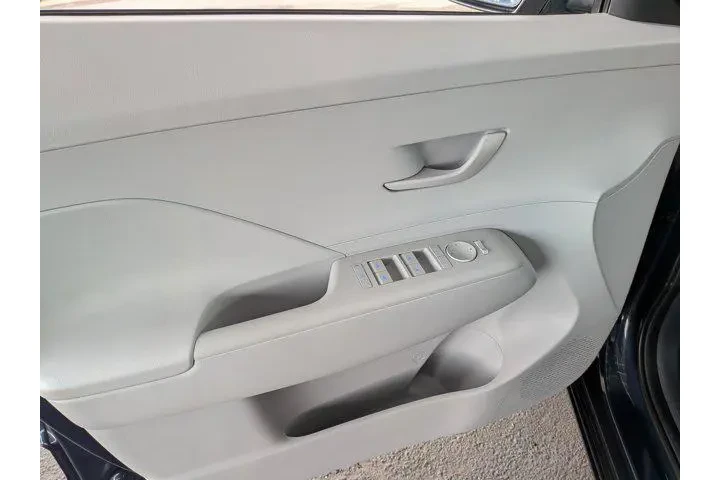 $24489 : Hyundai KONA 2025 AWD SEL 4d image 8