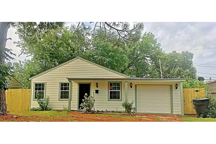 $900 : 3 Recamaras 1 Baño image 1