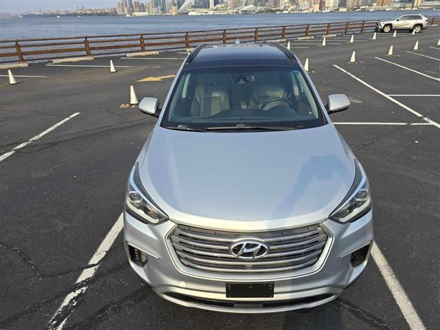 $12995 : 2017 HYUNDAI SANTA FE image 4