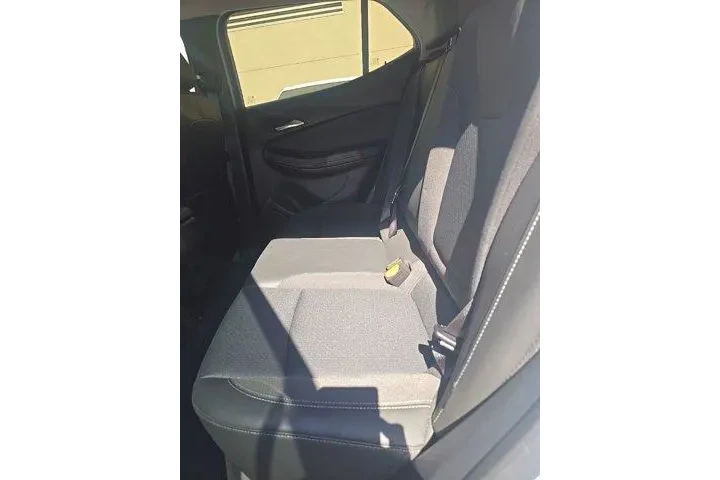 $20000 : Buick Encore GX 2025 Preferr image 4