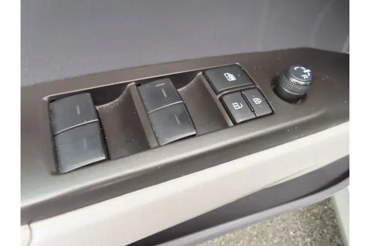 $20900 : Toyota Camry 2023 LE 4dr Sed image 10