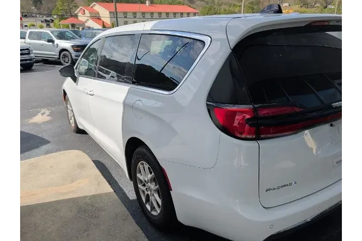 $26623 : Chrysler Pacifica 2025 Selec image 4