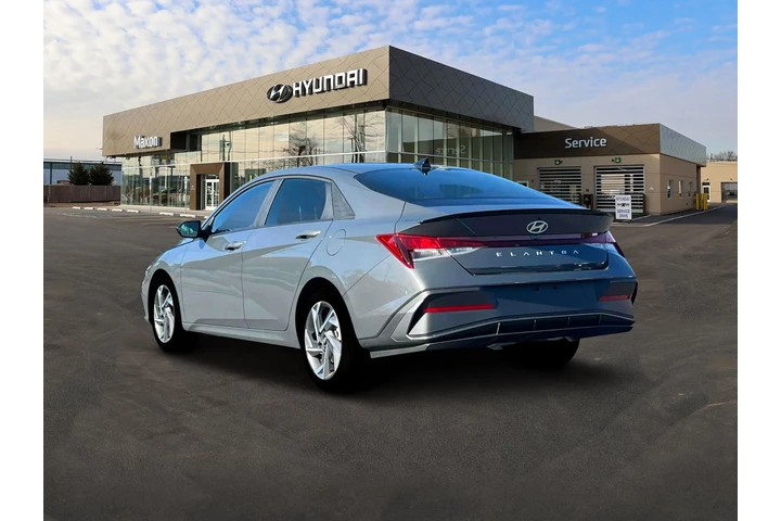 $23975 : Hyundai ELANTRA 2025 SEL Spo image 5