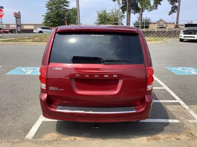 2014 Grand Caravan image 5