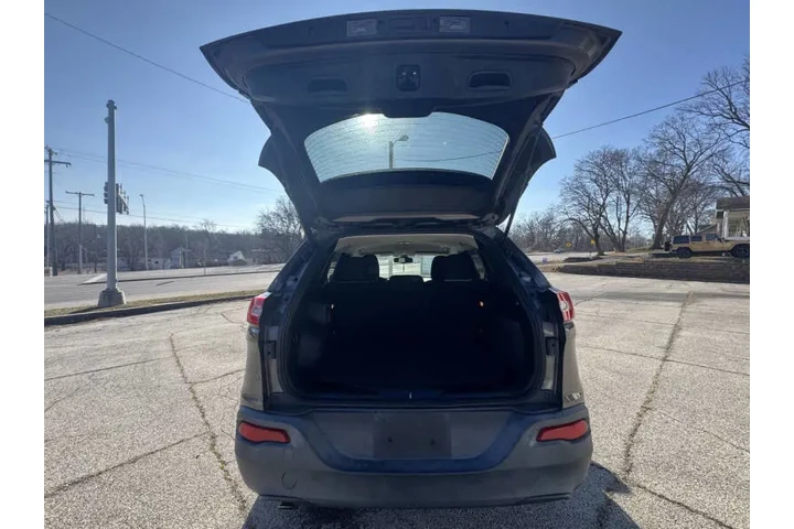 $7999 : 2014 Cherokee Latitude image 10