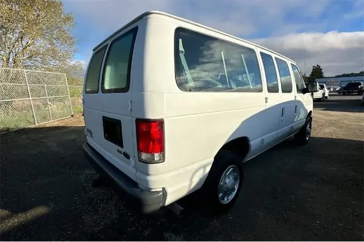 $29941 : Ford E-Series 2013 E-350 SD image 3