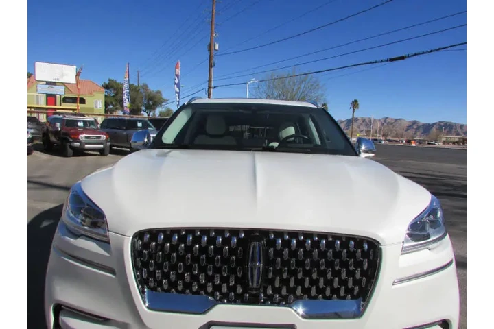 $54900 : 2020 Aviator Black Label Gran image 7