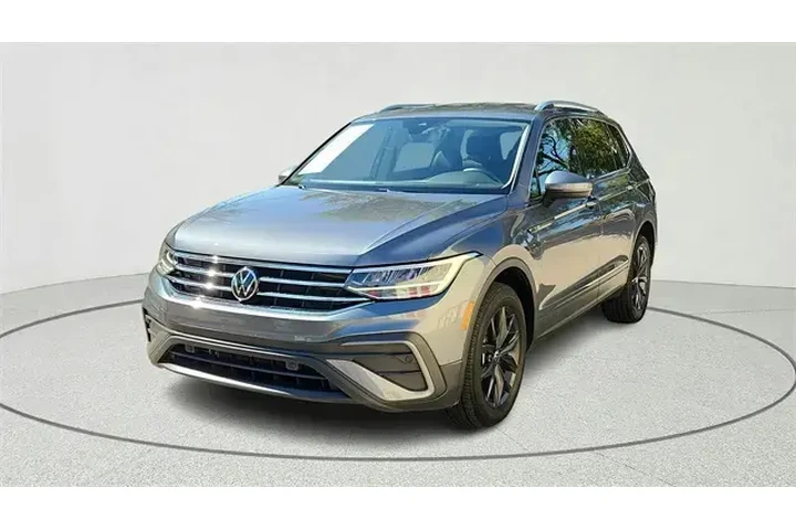 $23337 : Volkswagen Tiguan 2024 Wolfs image 7