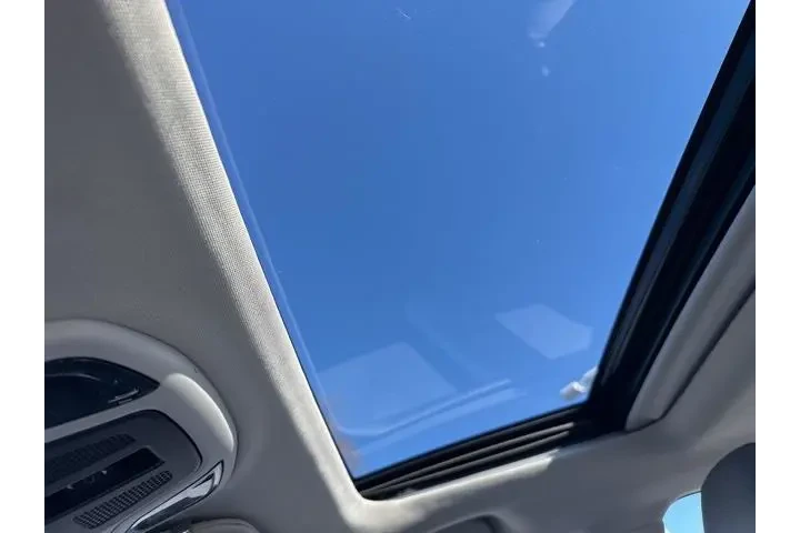 $22695 : Subaru Legacy 2022 AWD Limit image 10