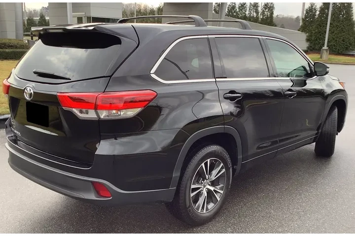 $13500 : 2018 Highlander LE image 3