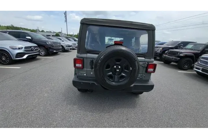 $22000 : Jeep Wrangler Unlimited 2021 image 9