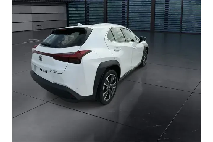 $36588 : Lexus UX 250h 2024 4dr Cross image 8