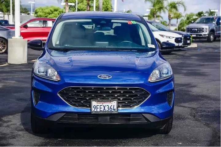 $20995 : Ford Escape 2022 SE 4dr SUV image 2