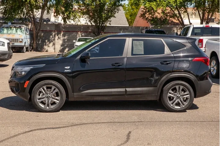 $14950 : 2022 Seltos LX image 8