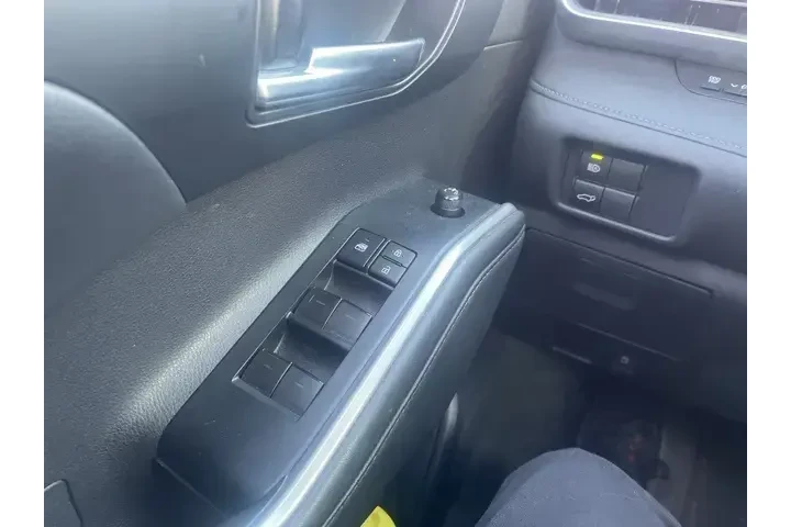 $26267 : Toyota Highlander 2020 AWD X image 8