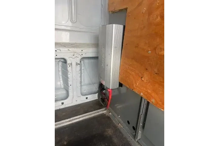 $31988 : Ford Transit 2021 250 3dr SW image 6