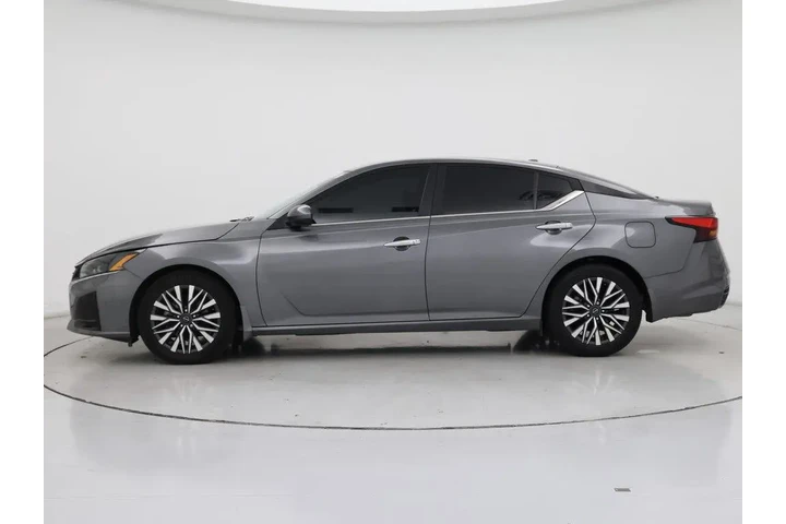$20998 : Nissan Altima 2023 2.5 SV 4d image 3