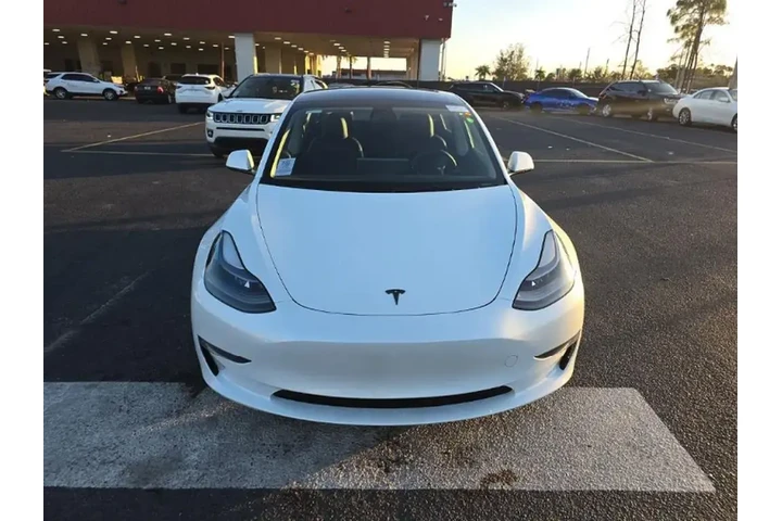 $21490 : Tesla Model 3 2023 4dr Sedan image 2