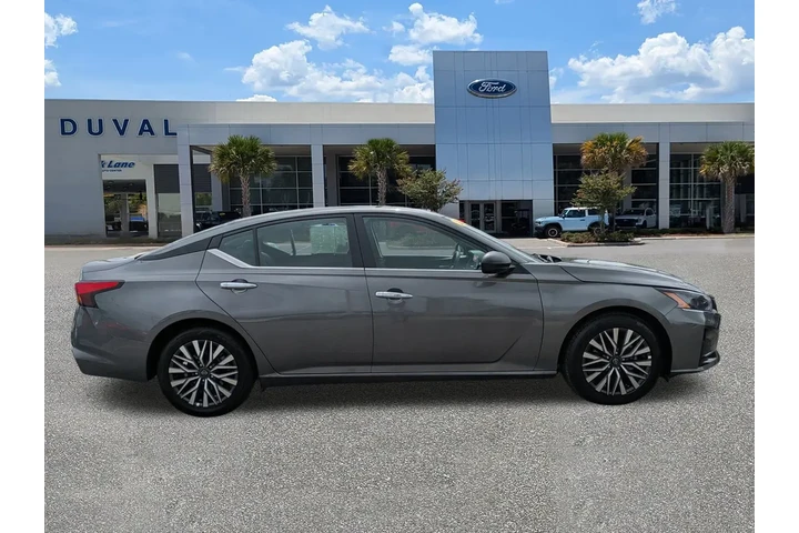 $18000 : Nissan Altima 2025 2.5 SV 4d image 2