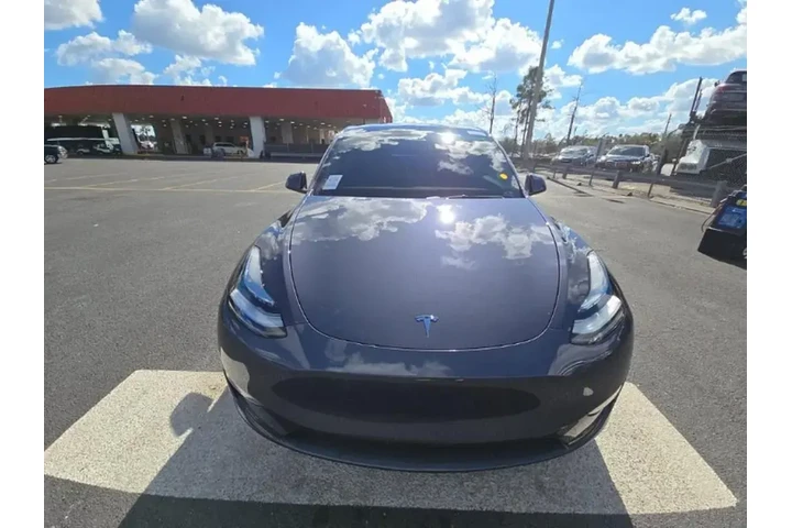 $28990 : Tesla Model Y 2023 AWD 4dr C image 2