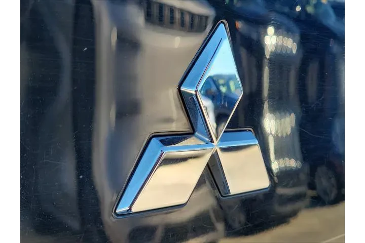 $17788 : Mitsubishi Outlander 2022 ES image 8