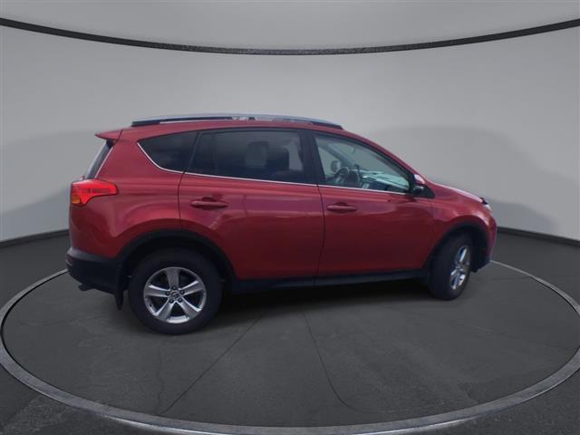 $14500 : PRE-OWNED 2015 TOYOTA RAV4 XLE image 9