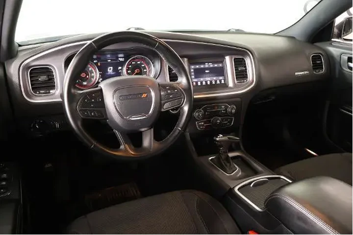 $20335 : Dodge Charger 2020 SXT 4dr S image 2