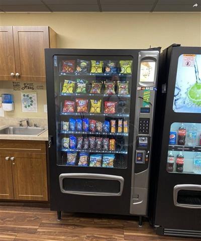 $950 : /vending machine for sale. image 2