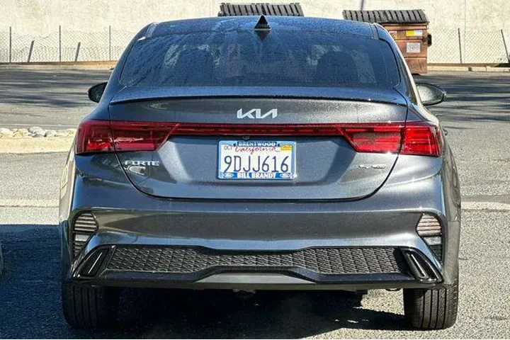 $20598 : Kia Forte 2023 GT-Line 4dr S image 8