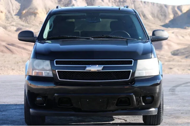 $8745 : 2010 Tahoe LS image 3