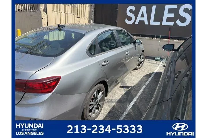 $21045 : Kia Forte 2023 LXS 4dr Sedan image 5