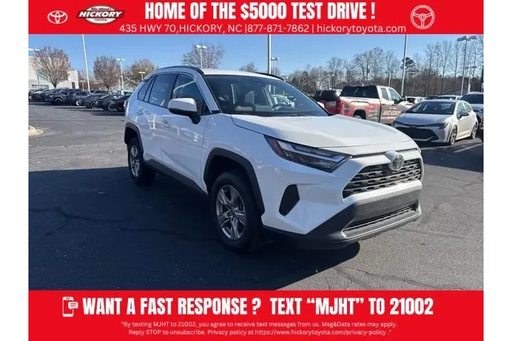 $26402 : Toyota RAV4 2024 XLE 4dr SUV image 1