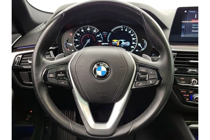 $20998 : BMW 5 Series 2019 530e iPerf image 10