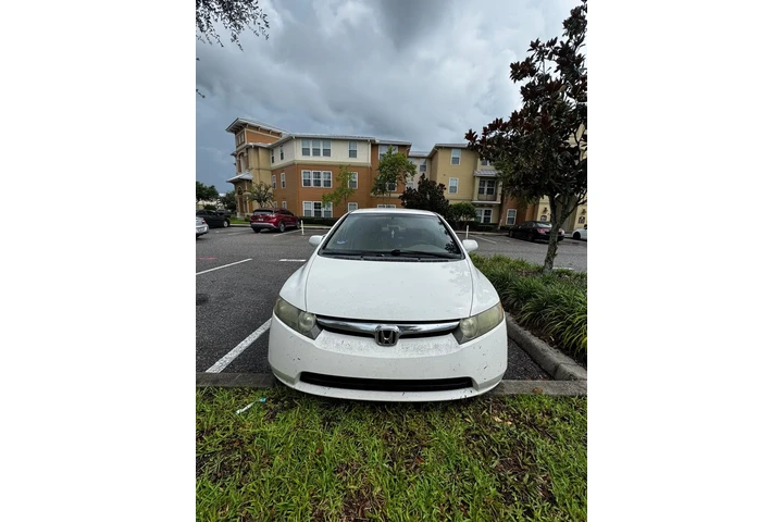 $2300 : Honda Civic LX  2008 image 3