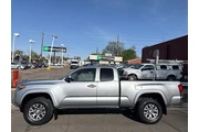 $25995 : 2017 Tacoma SR5 V6 thumbnail