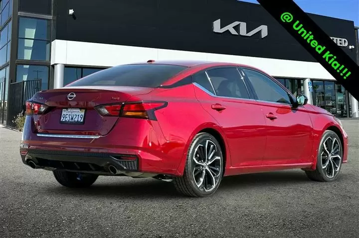 $23298 : Pre-Owned 2023 Altima 2.5 SR image 3