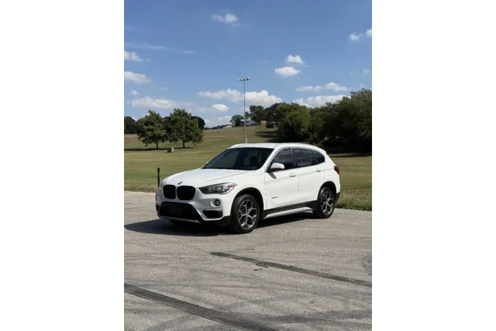 $12990 : 2018 BMW X1 sDrive28i image 3