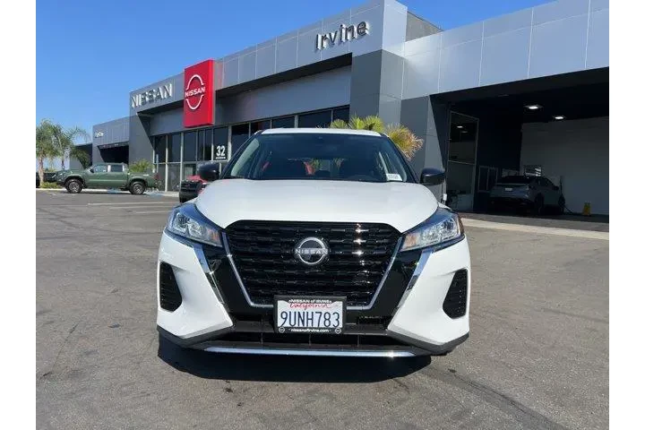 $19881 : Nissan Kicks Play 2025 S 4dr image 2