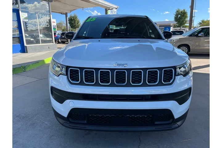 2025 Compass Sport image 2