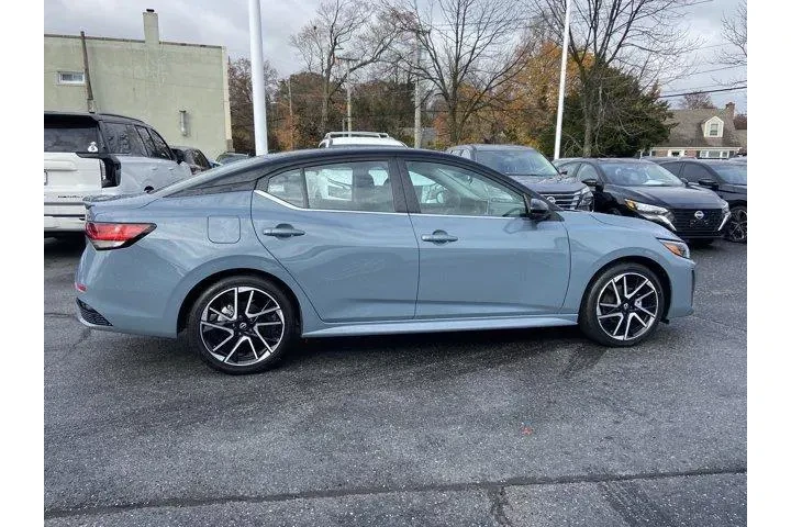 $19036 : Nissan Sentra 2025 SR 4dr Se image 3