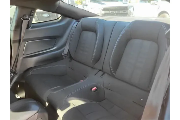 $20591 : Ford Mustang 2022 EcoBoost 2 image 8