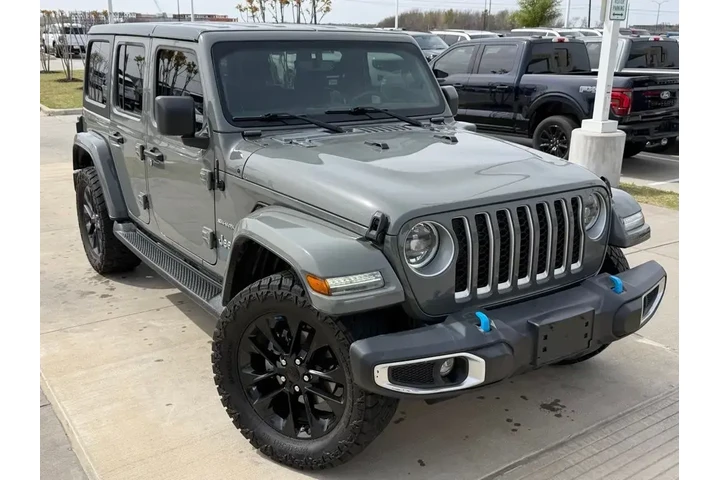 $27998 : Jeep Wrangler 2023 4x4 High image 4
