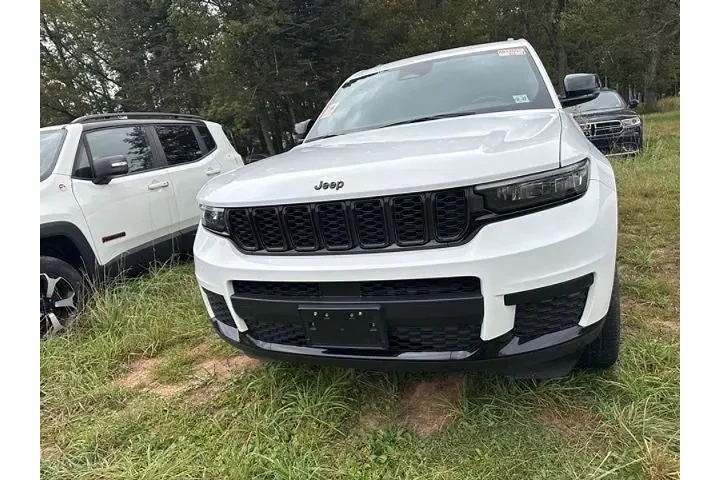 $29817 : Jeep Grand Cherokee L 2022 4 image 4