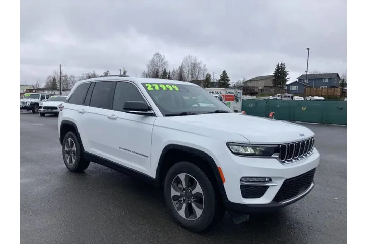 $27999 : 2023 Grand Cherokee 4xe image 4
